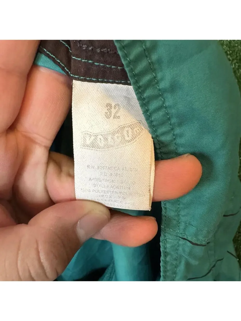 vtg y2k Volcom Mens Turquoise Boardshorts with graphic side details